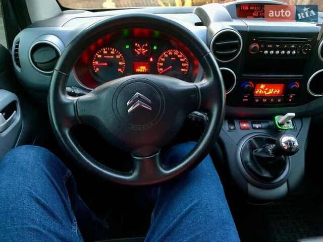 Сірий Сітроен Берлінго, об'ємом двигуна 1.6 л та пробігом 225 тис. км за 6999 $, фото 24 на Automoto.ua