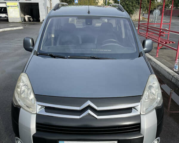 Серый Ситроен Берлинго, объемом двигателя 1.6 л и пробегом 103 тыс. км за 9900 $, фото 1 на Automoto.ua