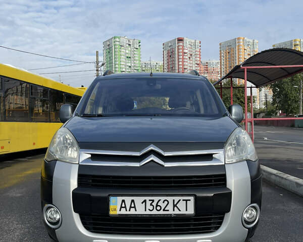 Серый Ситроен Берлинго, объемом двигателя 1.6 л и пробегом 103 тыс. км за 9900 $, фото 4 на Automoto.ua