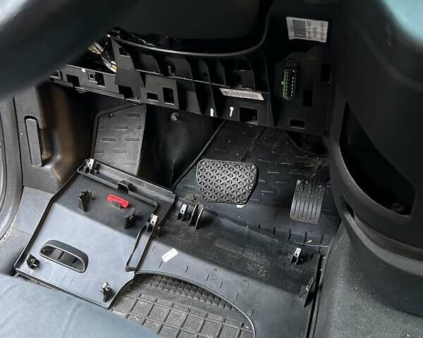 Сірий Сітроен Берлінго, об'ємом двигуна 1.56 л та пробігом 235 тис. км за 5000 $, фото 47 на Automoto.ua