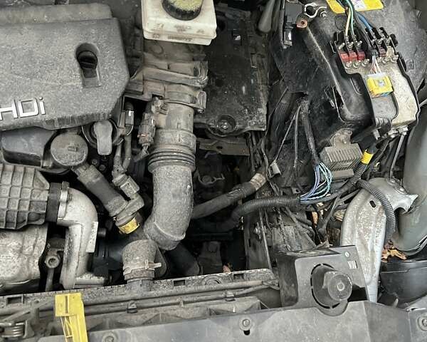 Сірий Сітроен Берлінго, об'ємом двигуна 1.56 л та пробігом 235 тис. км за 5000 $, фото 27 на Automoto.ua