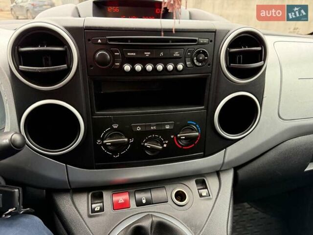 Серый Ситроен Берлинго, объемом двигателя 1.56 л и пробегом 172 тыс. км за 9400 $, фото 38 на Automoto.ua