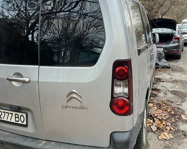 Сірий Сітроен Берлінго, об'ємом двигуна 1.56 л та пробігом 235 тис. км за 5000 $, фото 7 на Automoto.ua