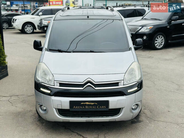 Серый Ситроен Берлинго, объемом двигателя 1.6 л и пробегом 227 тыс. км за 8700 $, фото 7 на Automoto.ua