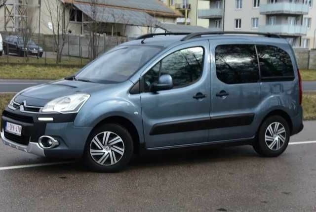 Серый Ситроен Берлинго, объемом двигателя 1.6 л и пробегом 206 тыс. км за 6300 $, фото 7 на Automoto.ua