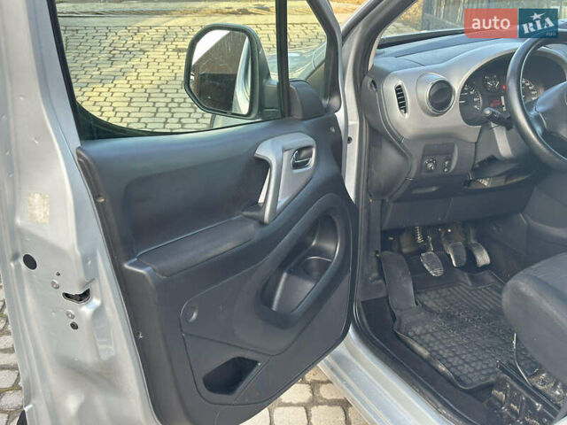 Серый Ситроен Берлинго, объемом двигателя 1.56 л и пробегом 290 тыс. км за 5900 $, фото 6 на Automoto.ua