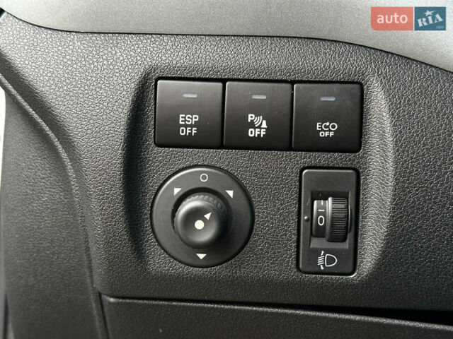 Серый Ситроен Берлинго, объемом двигателя 1.6 л и пробегом 227 тыс. км за 8700 $, фото 26 на Automoto.ua