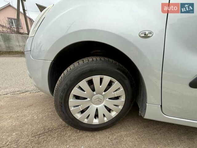 Серый Ситроен Берлинго, объемом двигателя 1.56 л и пробегом 172 тыс. км за 9400 $, фото 11 на Automoto.ua