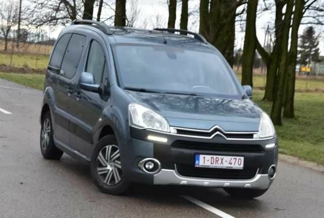 Серый Ситроен Берлинго, объемом двигателя 1.6 л и пробегом 206 тыс. км за 6300 $, фото 9 на Automoto.ua