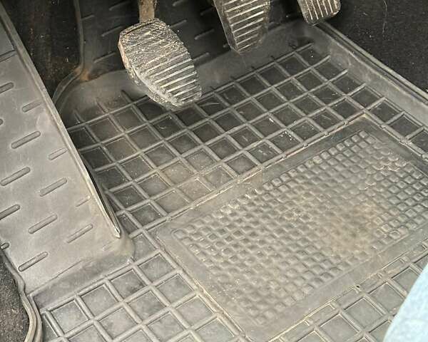 Серый Ситроен Берлинго, объемом двигателя 1.56 л и пробегом 172 тыс. км за 9400 $, фото 30 на Automoto.ua