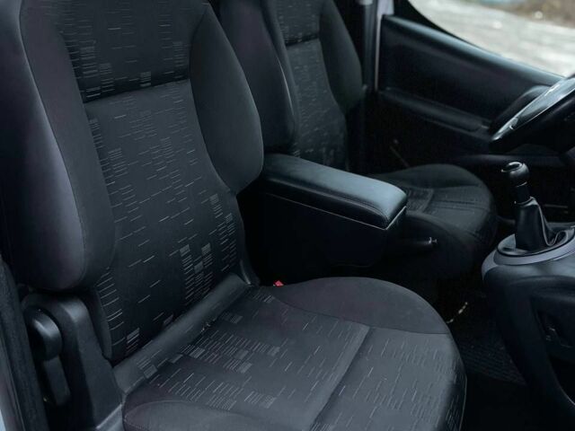 Серый Ситроен Берлинго, объемом двигателя 0 л и пробегом 213 тыс. км за 6700 $, фото 18 на Automoto.ua