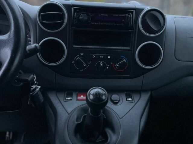 Серый Ситроен Берлинго, объемом двигателя 0 л и пробегом 213 тыс. км за 6700 $, фото 9 на Automoto.ua