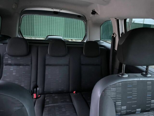 Серый Ситроен Берлинго, объемом двигателя 0 л и пробегом 213 тыс. км за 6700 $, фото 8 на Automoto.ua