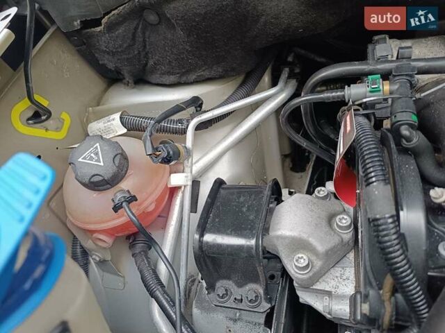 Сітроен Берлінго 2014 у Житомирі на Automoto.ua Сірий Сітроен Берлінго, об'ємом двигуна 1.56 л та пробігом 206 тис. км за 9250 $, фото 15 на Automoto.ua