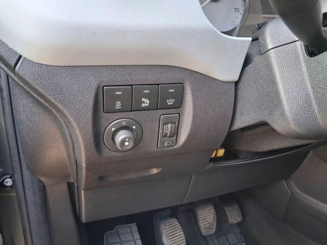 Серый Ситроен Берлинго, объемом двигателя 1.6 л и пробегом 200 тыс. км за 5500 $, фото 14 на Automoto.ua