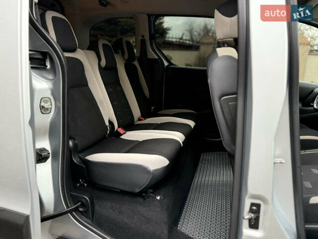 Серый Ситроен Берлинго, объемом двигателя 1.6 л и пробегом 175 тыс. км за 9700 $, фото 13 на Automoto.ua