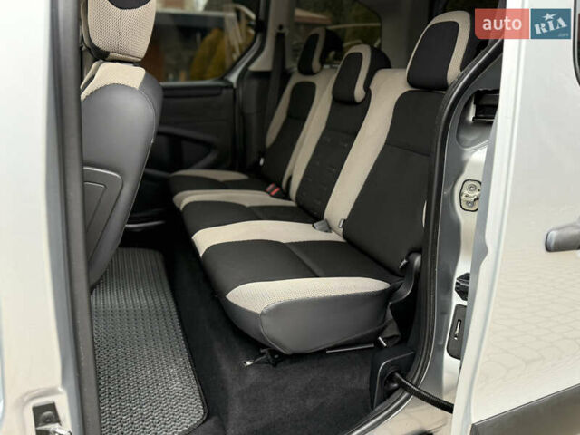 Серый Ситроен Берлинго, объемом двигателя 1.6 л и пробегом 175 тыс. км за 9700 $, фото 10 на Automoto.ua