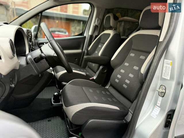 Серый Ситроен Берлинго, объемом двигателя 1.6 л и пробегом 175 тыс. км за 9700 $, фото 14 на Automoto.ua