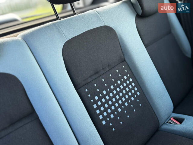 Серый Ситроен Берлинго, объемом двигателя 1.6 л и пробегом 206 тыс. км за 9700 $, фото 59 на Automoto.ua