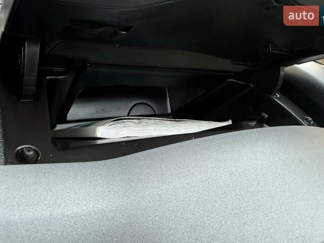 Серый Ситроен Берлинго, объемом двигателя 1.6 л и пробегом 153 тыс. км за 10950 $, фото 58 на Automoto.ua