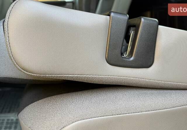 Серый Ситроен Берлинго, объемом двигателя 1.6 л и пробегом 153 тыс. км за 10950 $, фото 78 на Automoto.ua