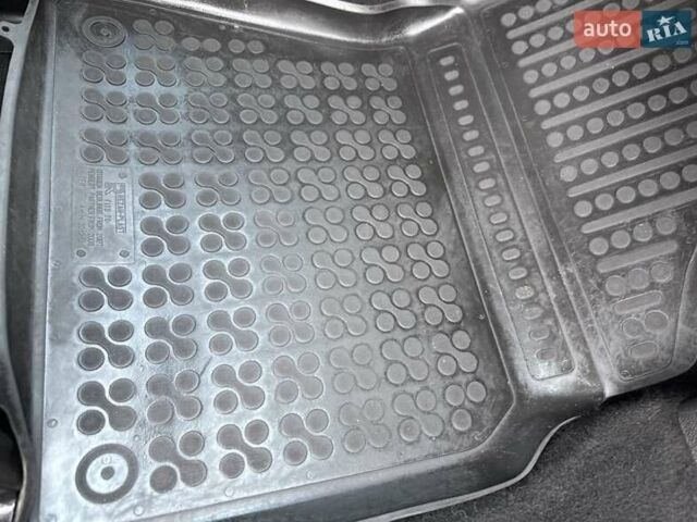 Серый Ситроен Берлинго, объемом двигателя 1.6 л и пробегом 153 тыс. км за 10950 $, фото 102 на Automoto.ua