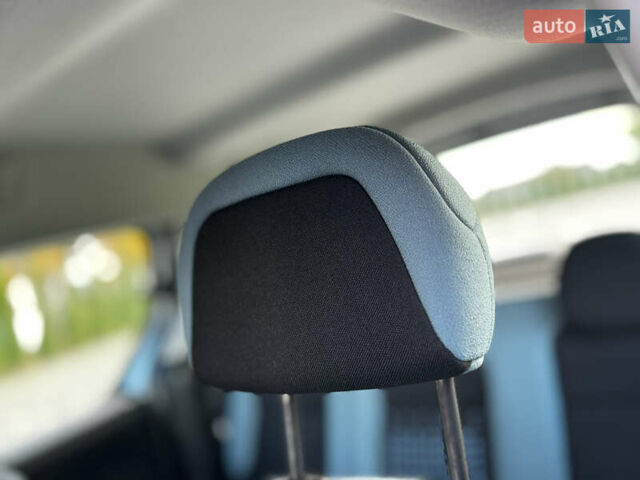 Серый Ситроен Берлинго, объемом двигателя 1.6 л и пробегом 206 тыс. км за 9700 $, фото 34 на Automoto.ua