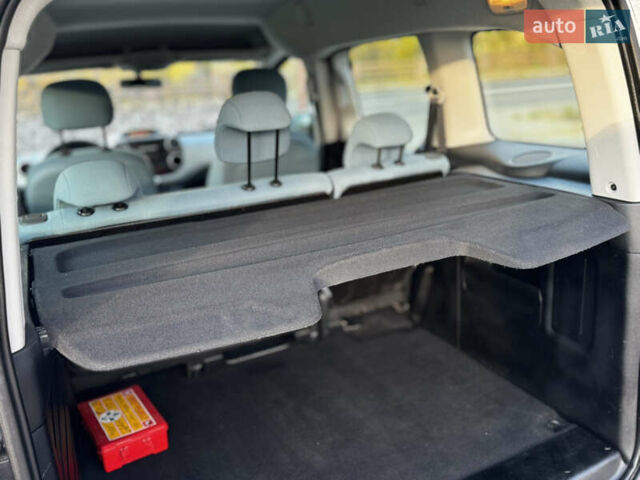 Серый Ситроен Берлинго, объемом двигателя 1.6 л и пробегом 206 тыс. км за 9700 $, фото 68 на Automoto.ua