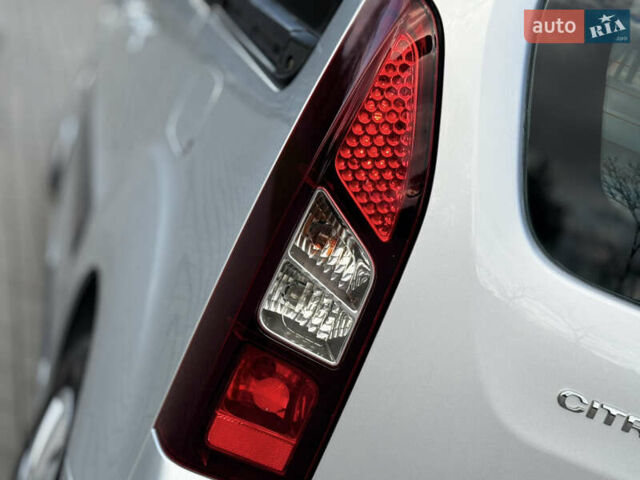 Серый Ситроен Берлинго, объемом двигателя 1.6 л и пробегом 206 тыс. км за 9700 $, фото 25 на Automoto.ua