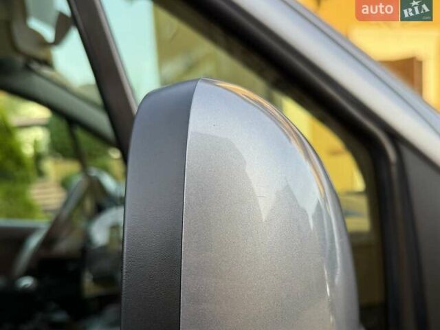 Серый Ситроен Берлинго, объемом двигателя 1.6 л и пробегом 153 тыс. км за 10950 $, фото 24 на Automoto.ua