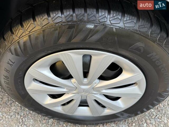 Серый Ситроен Берлинго, объемом двигателя 1.6 л и пробегом 153 тыс. км за 10950 $, фото 31 на Automoto.ua