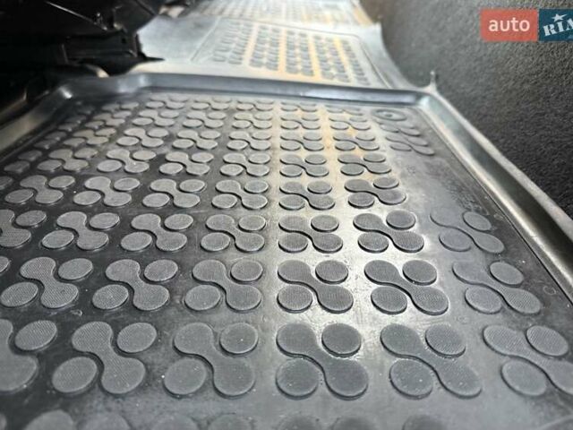 Серый Ситроен Берлинго, объемом двигателя 1.6 л и пробегом 153 тыс. км за 10950 $, фото 41 на Automoto.ua