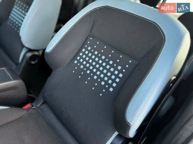 Серый Ситроен Берлинго, объемом двигателя 1.6 л и пробегом 206 тыс. км за 9700 $, фото 33 на Automoto.ua