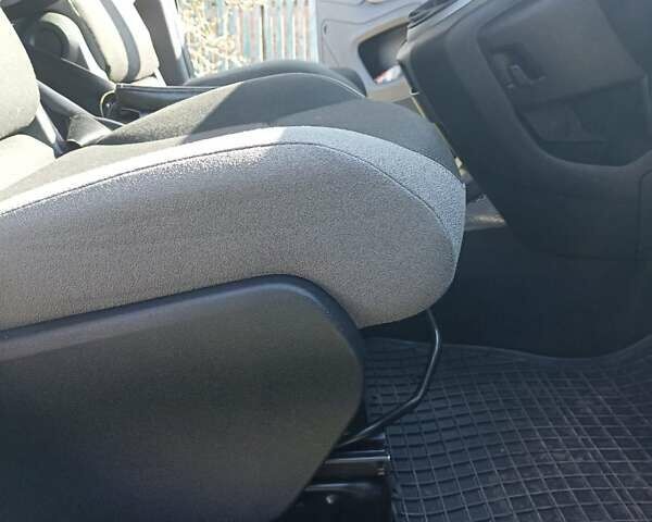 Серый Ситроен Берлинго, объемом двигателя 1.6 л и пробегом 225 тыс. км за 9600 $, фото 11 на Automoto.ua