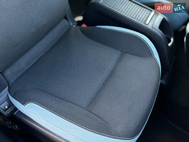 Серый Ситроен Берлинго, объемом двигателя 1.6 л и пробегом 206 тыс. км за 9700 $, фото 45 на Automoto.ua