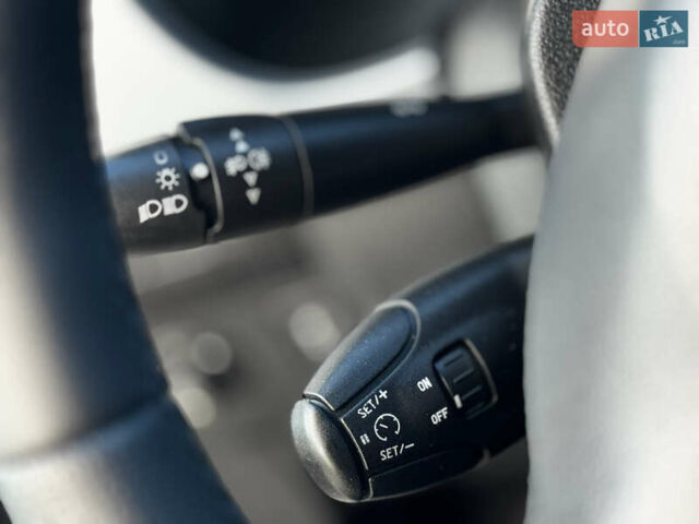 Серый Ситроен Берлинго, объемом двигателя 1.6 л и пробегом 206 тыс. км за 9700 $, фото 39 на Automoto.ua