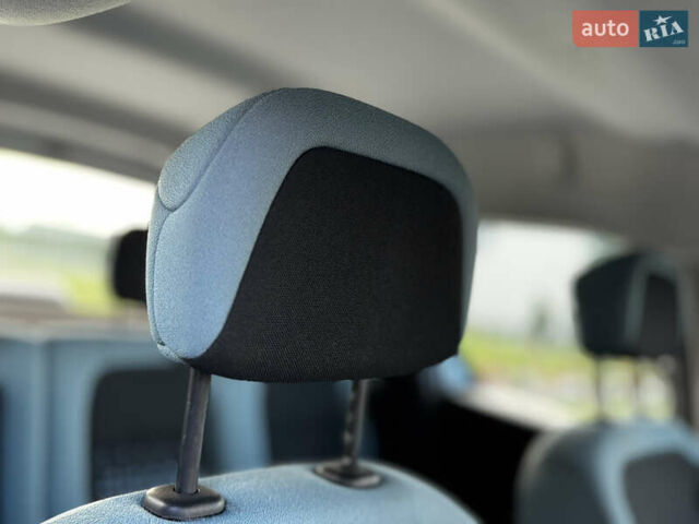 Серый Ситроен Берлинго, объемом двигателя 1.6 л и пробегом 206 тыс. км за 9700 $, фото 47 на Automoto.ua