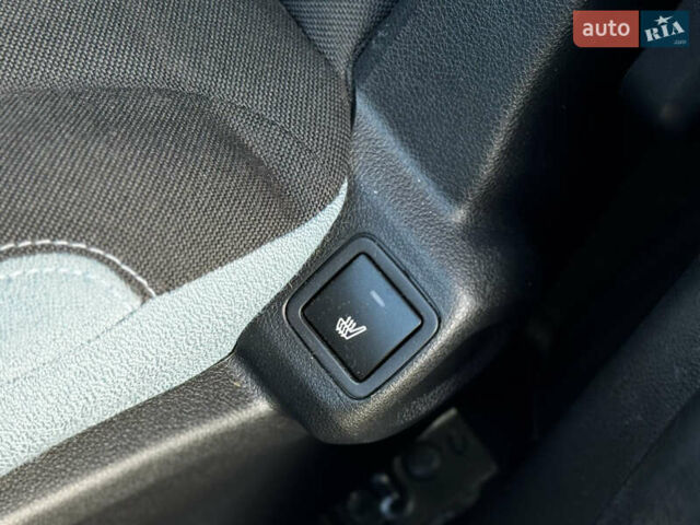 Серый Ситроен Берлинго, объемом двигателя 1.6 л и пробегом 206 тыс. км за 9700 $, фото 35 на Automoto.ua