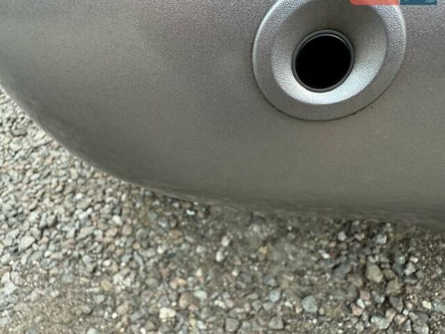 Серый Ситроен Берлинго, объемом двигателя 1.6 л и пробегом 153 тыс. км за 10950 $, фото 21 на Automoto.ua