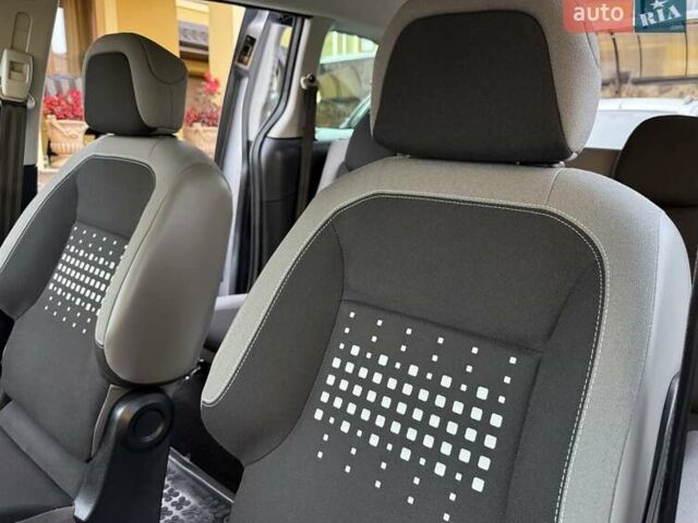 Серый Ситроен Берлинго, объемом двигателя 1.6 л и пробегом 153 тыс. км за 10950 $, фото 36 на Automoto.ua