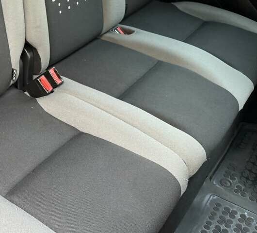 Серый Ситроен Берлинго, объемом двигателя 1.6 л и пробегом 153 тыс. км за 10950 $, фото 91 на Automoto.ua