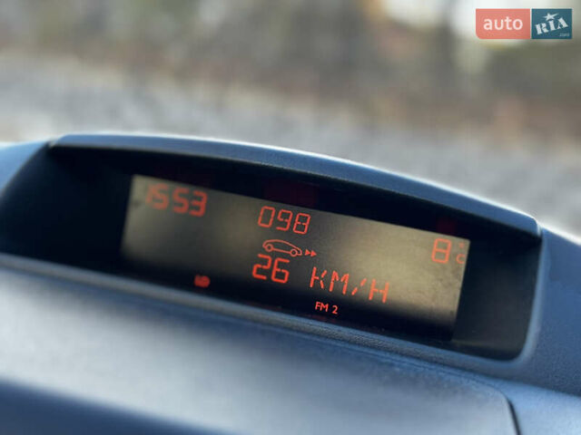 Серый Ситроен Берлинго, объемом двигателя 1.6 л и пробегом 206 тыс. км за 9700 $, фото 52 на Automoto.ua