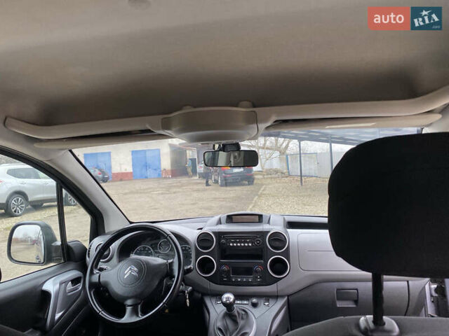 Серый Ситроен Берлинго, объемом двигателя 1.6 л и пробегом 239 тыс. км за 10900 $, фото 28 на Automoto.ua