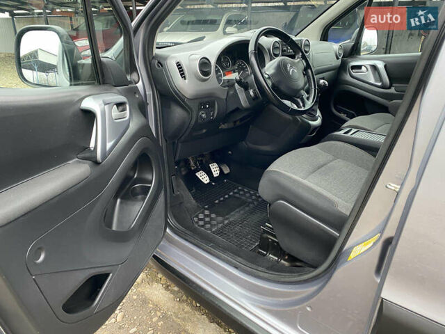 Серый Ситроен Берлинго, объемом двигателя 1.6 л и пробегом 239 тыс. км за 10900 $, фото 20 на Automoto.ua