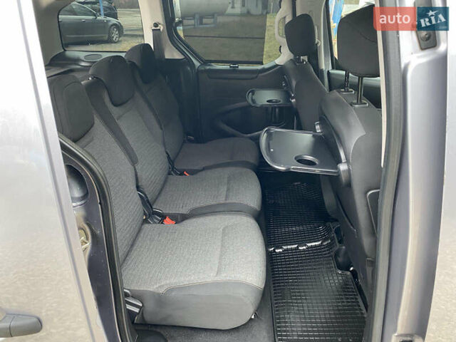 Серый Ситроен Берлинго, объемом двигателя 1.6 л и пробегом 239 тыс. км за 10900 $, фото 25 на Automoto.ua