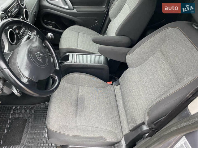 Серый Ситроен Берлинго, объемом двигателя 1.6 л и пробегом 239 тыс. км за 10900 $, фото 18 на Automoto.ua