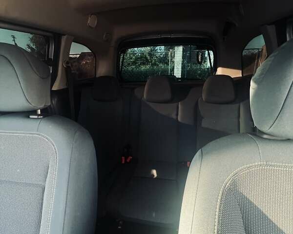 Сірий Сітроен Берлінго, об'ємом двигуна 1.6 л та пробігом 213 тис. км за 11000 $, фото 12 на Automoto.ua