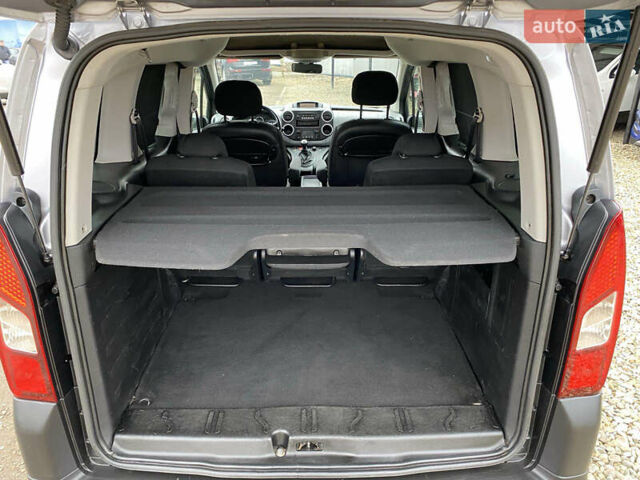 Серый Ситроен Берлинго, объемом двигателя 1.6 л и пробегом 239 тыс. км за 10900 $, фото 24 на Automoto.ua