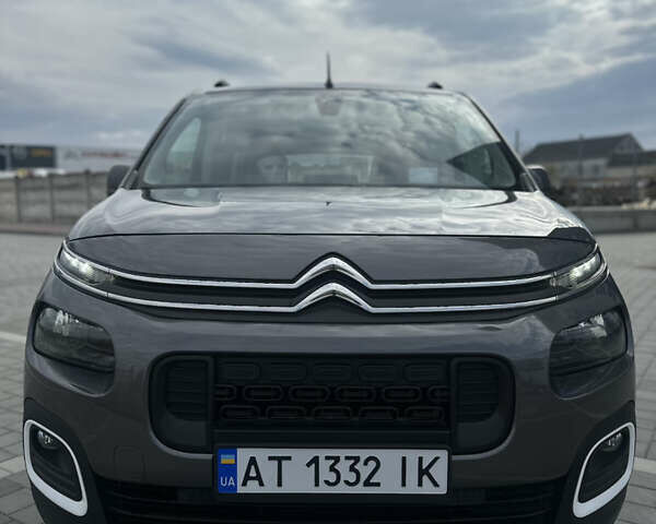 Серый Ситроен Берлинго, объемом двигателя 1.5 л и пробегом 161 тыс. км за 16225 $, фото 4 на Automoto.ua