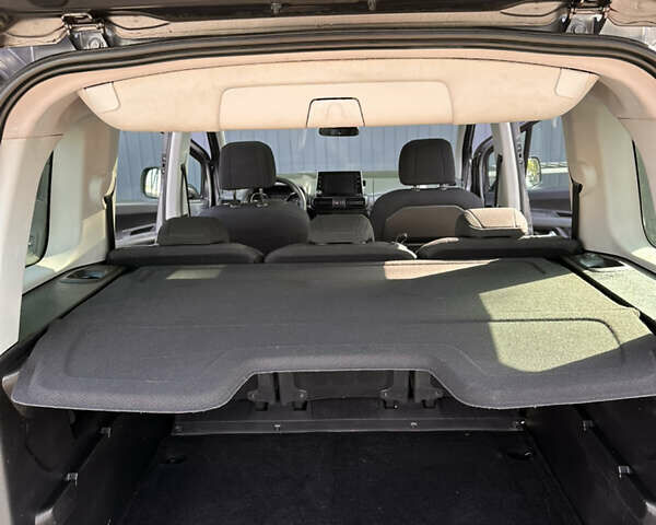 Серый Ситроен Берлинго, объемом двигателя 1.5 л и пробегом 161 тыс. км за 16225 $, фото 23 на Automoto.ua